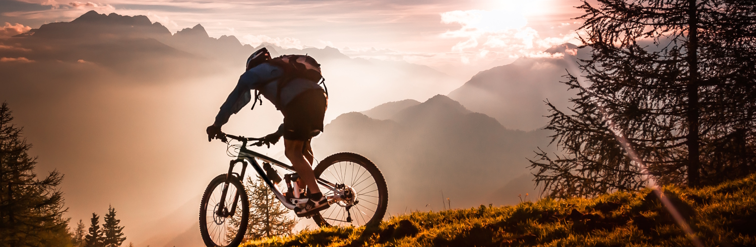mountain biker using satellite iot for personal tracking